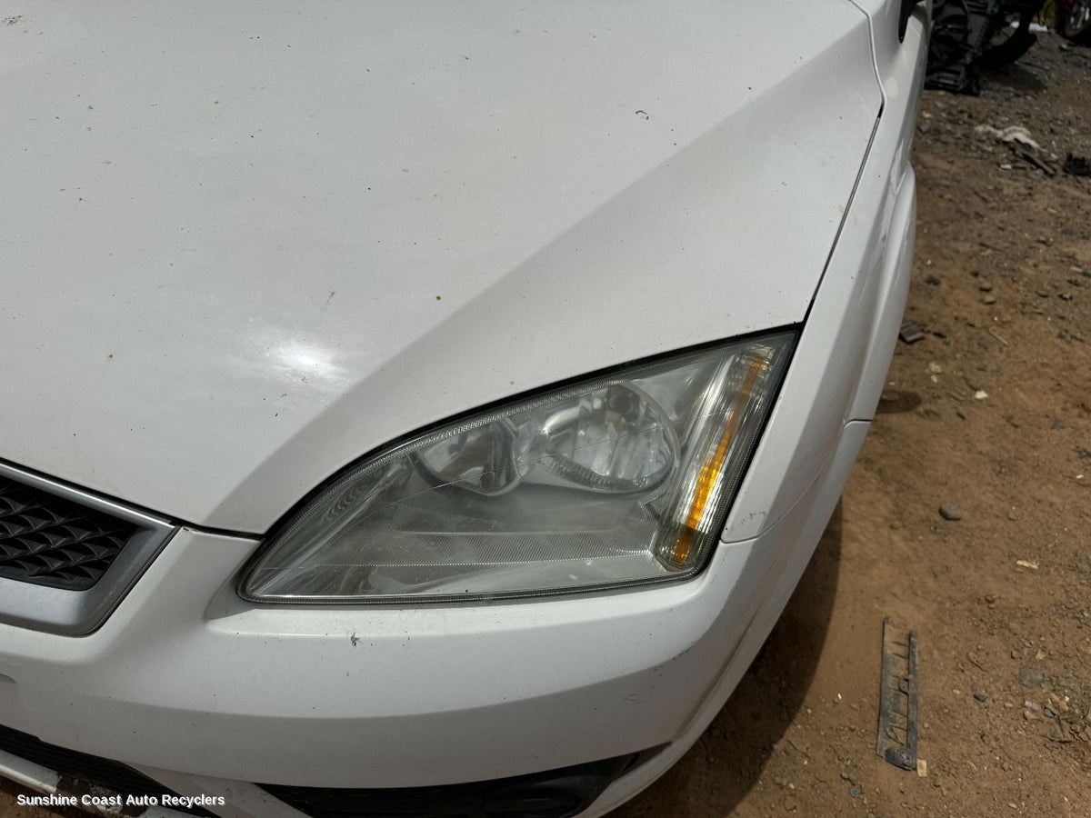 2005-2009 Ford Focus Left Headlamp