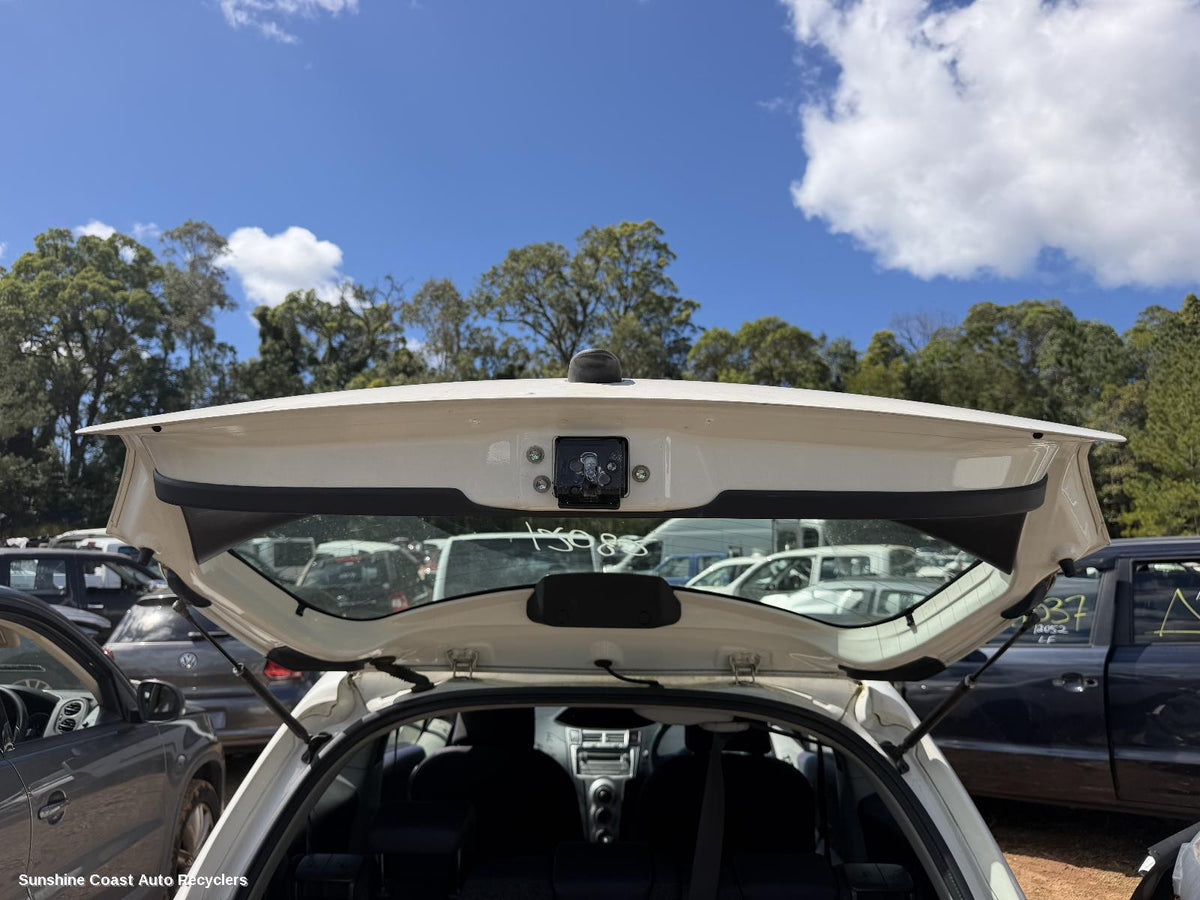 2005-2016 Toyota Yaris Bootlid Tgate Hinge