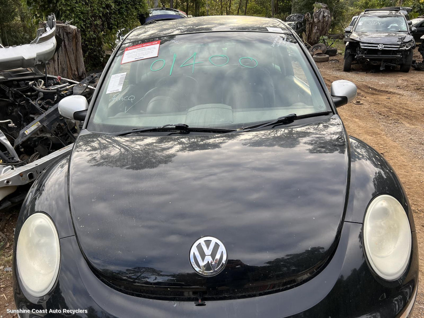 2010 Volkswagen Beetle Bonnet
