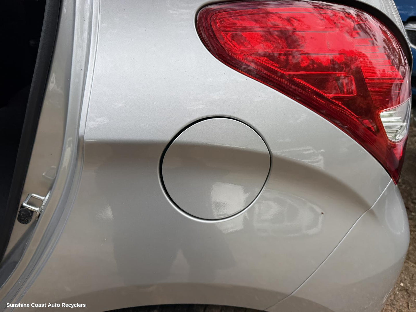 2010-2015 Hyundai I20 Fuel Door   Filler