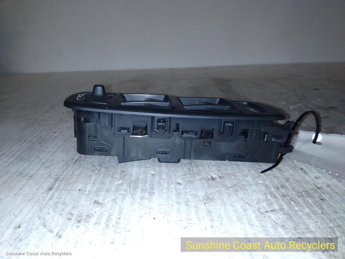 2015-2022 Jaguar Xe Pwr Dr Wind Switch