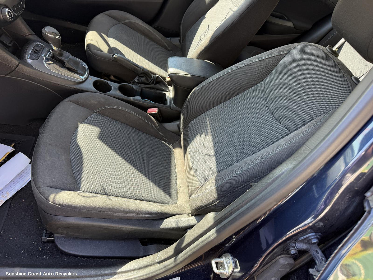 2017-2020 Holden Astra Front Seat