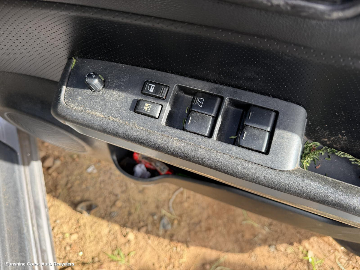 2007-2013 Nissan Xtrail Pwr Dr Wind Switch