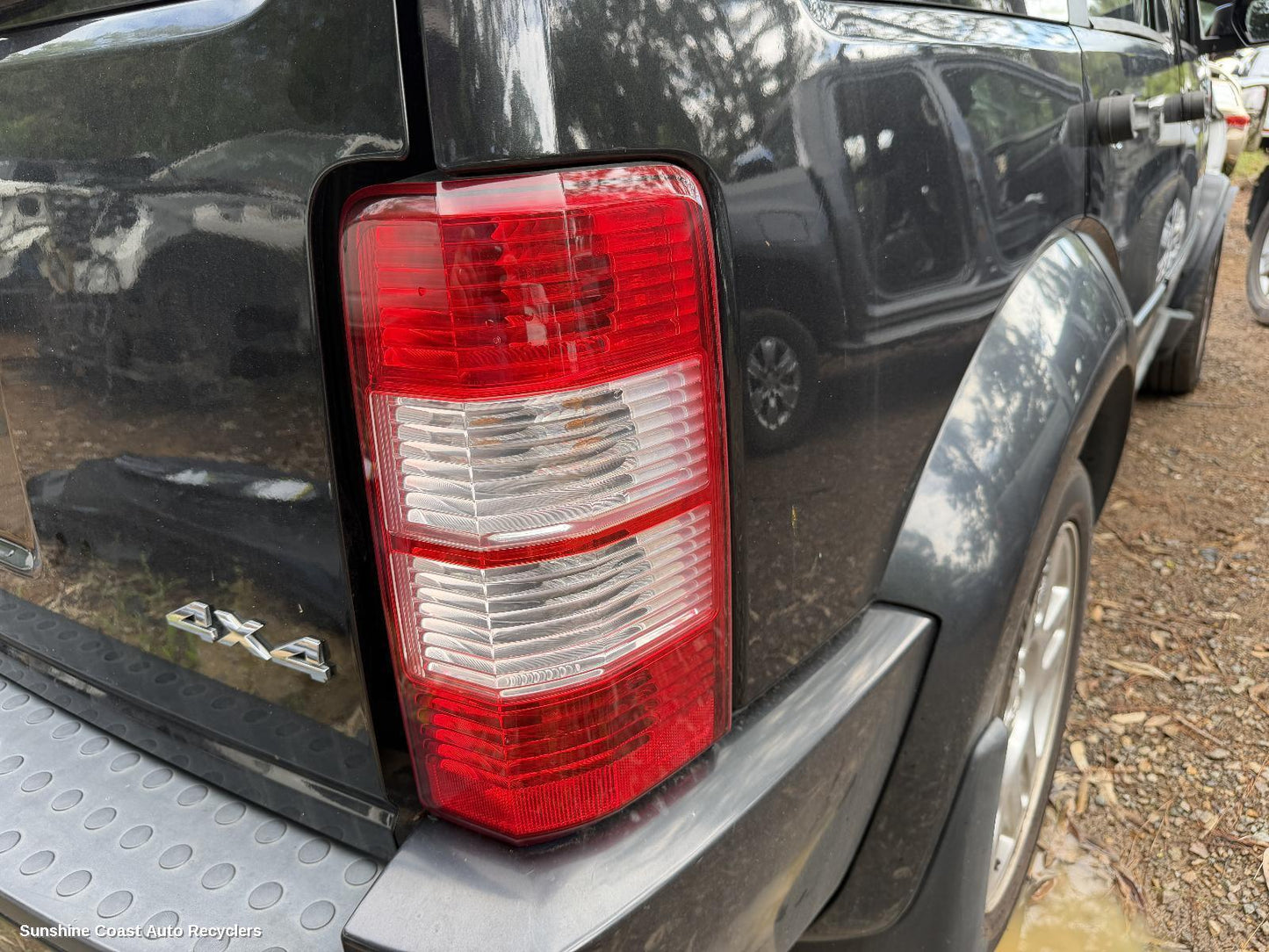 2007-2011 Dodge Nitro Right Taillight