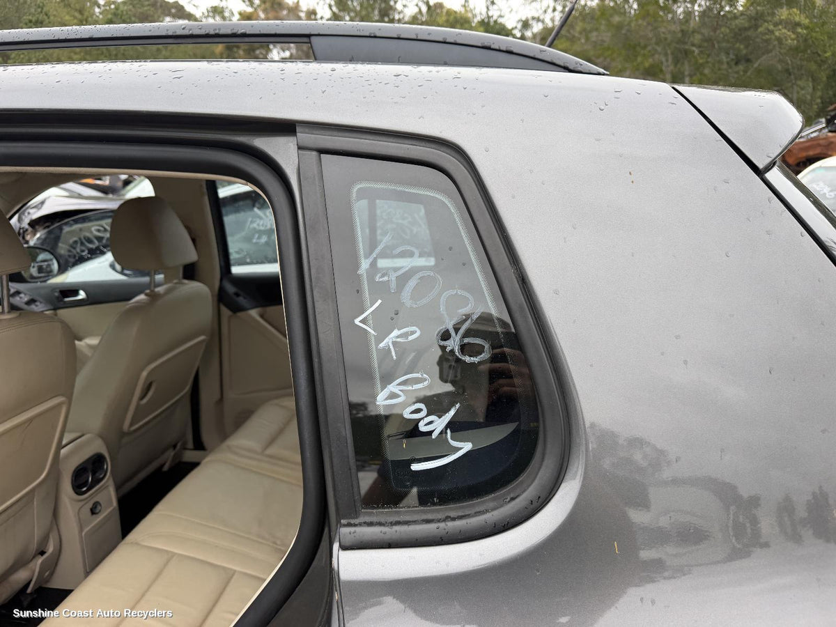 2008-2016 Volkswagen Tiguan Left Rear Side Glass