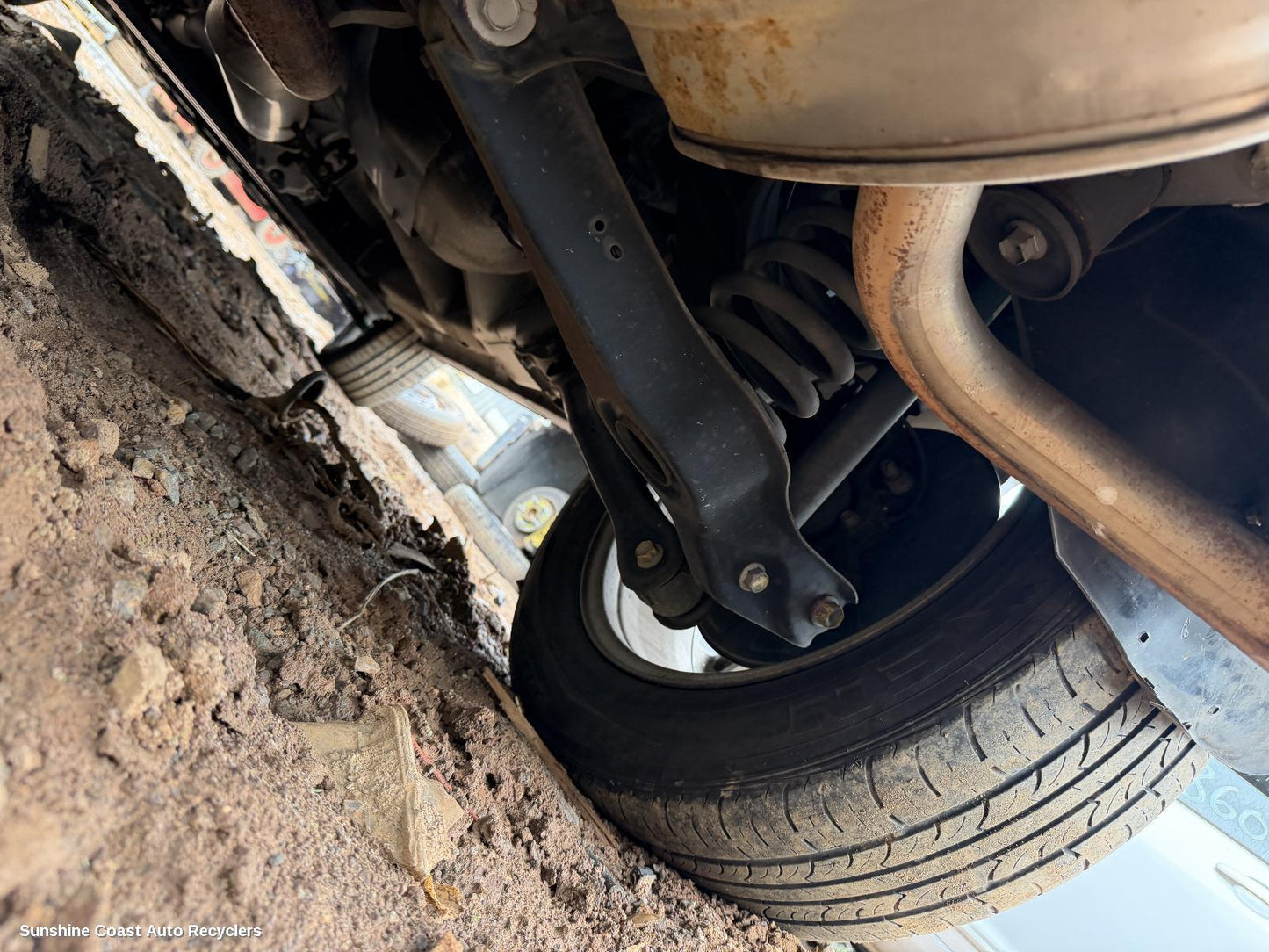 2015 Suzuki Vitara Shock Absorber