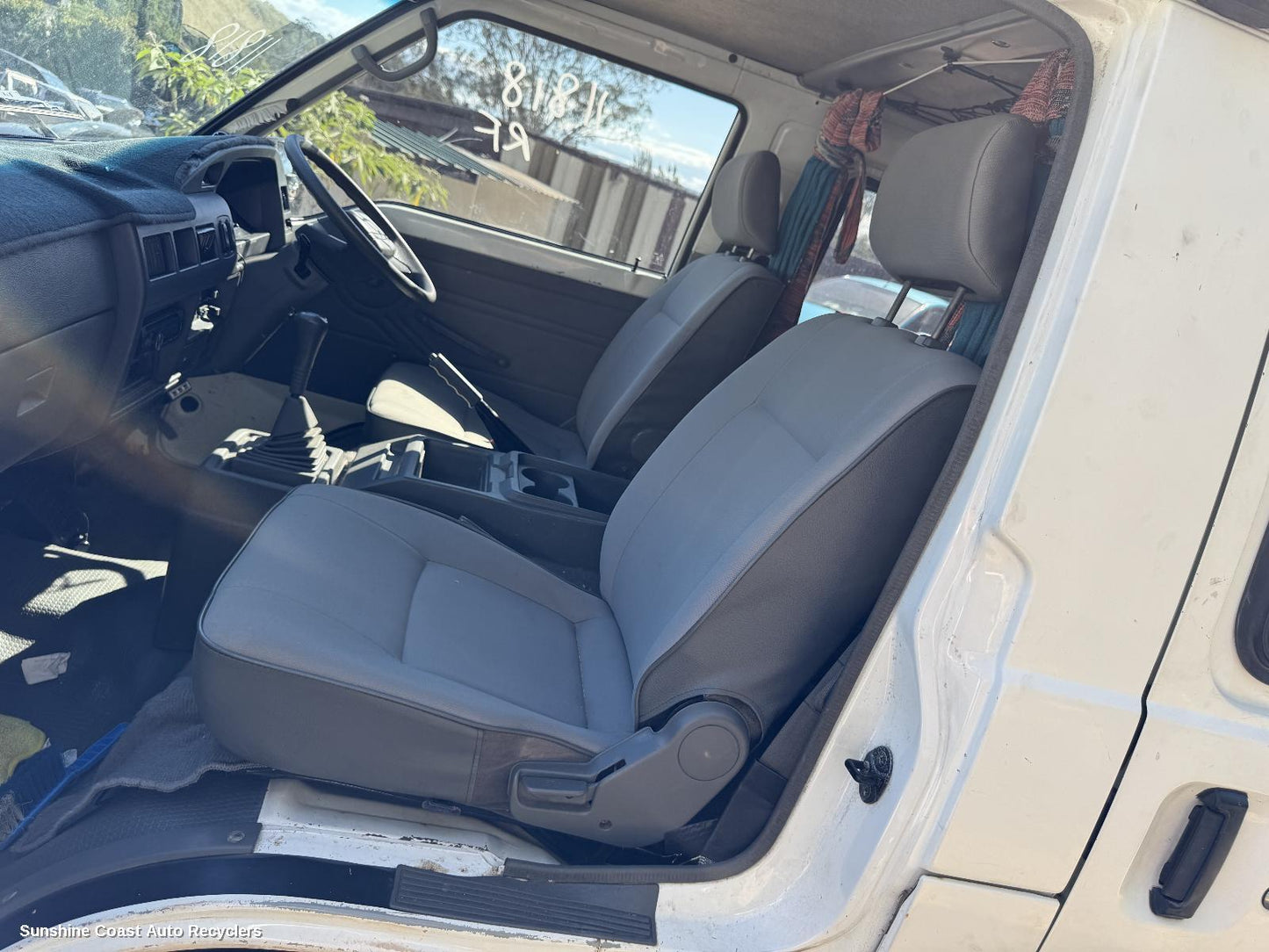 1994-2013 Mitsubishi L300 Front Seat