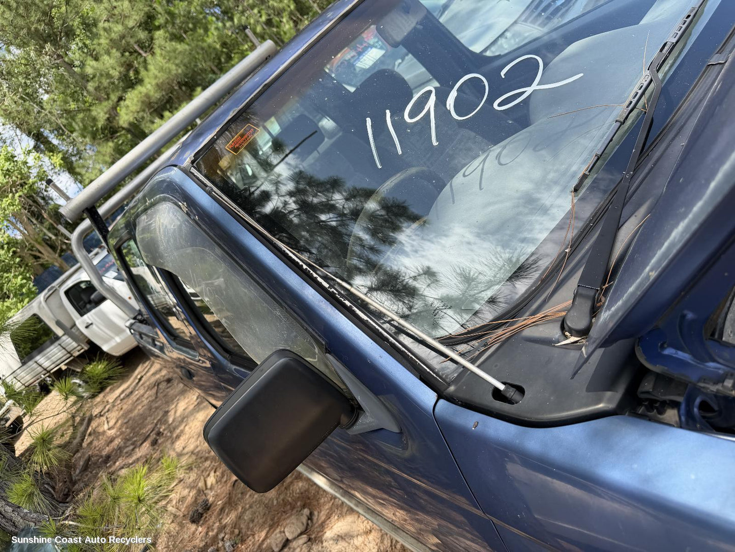 2001 Nissan Navara Antenna