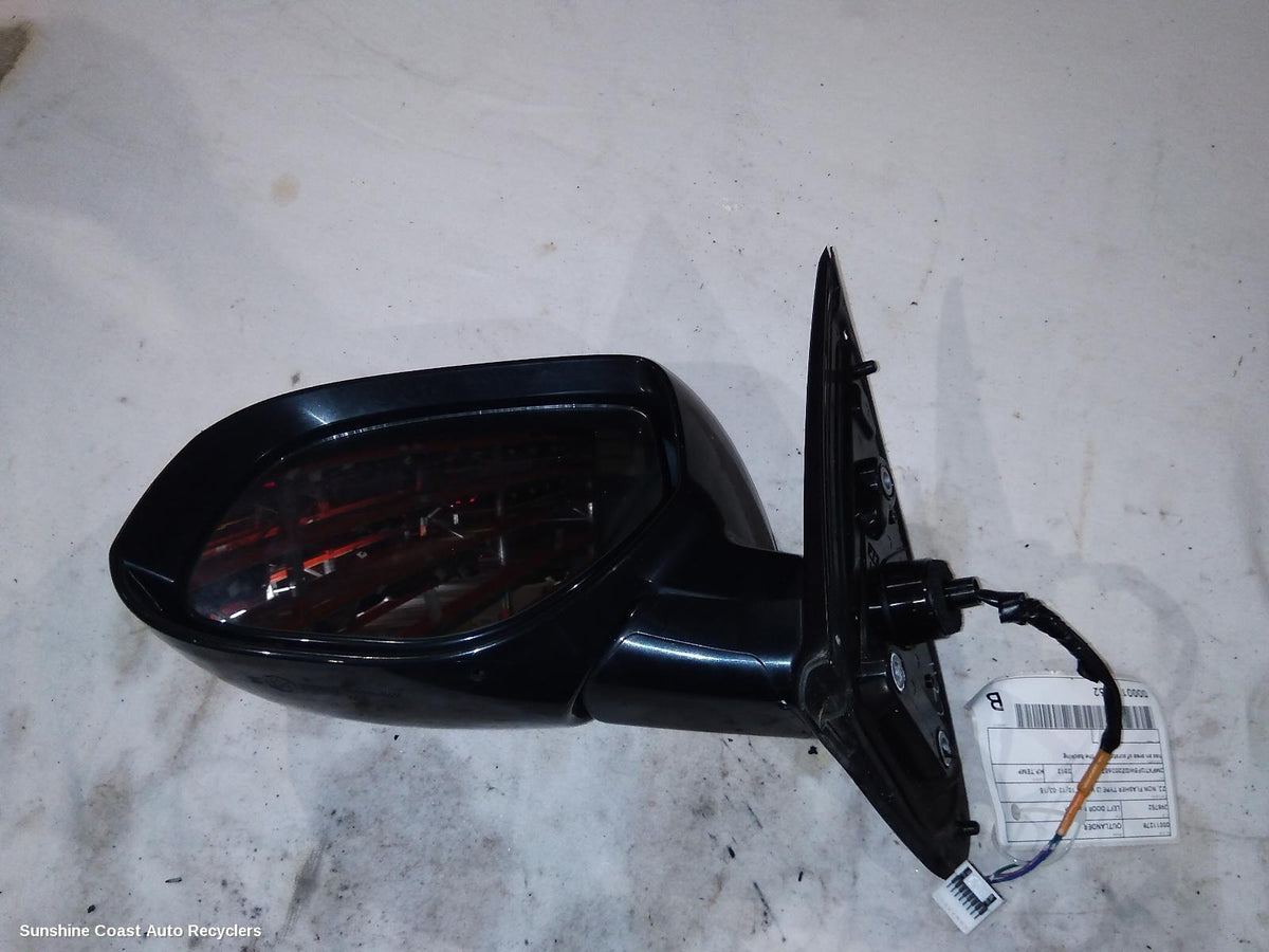 2012-2015 Mitsubishi Outlander Left Door Mirror