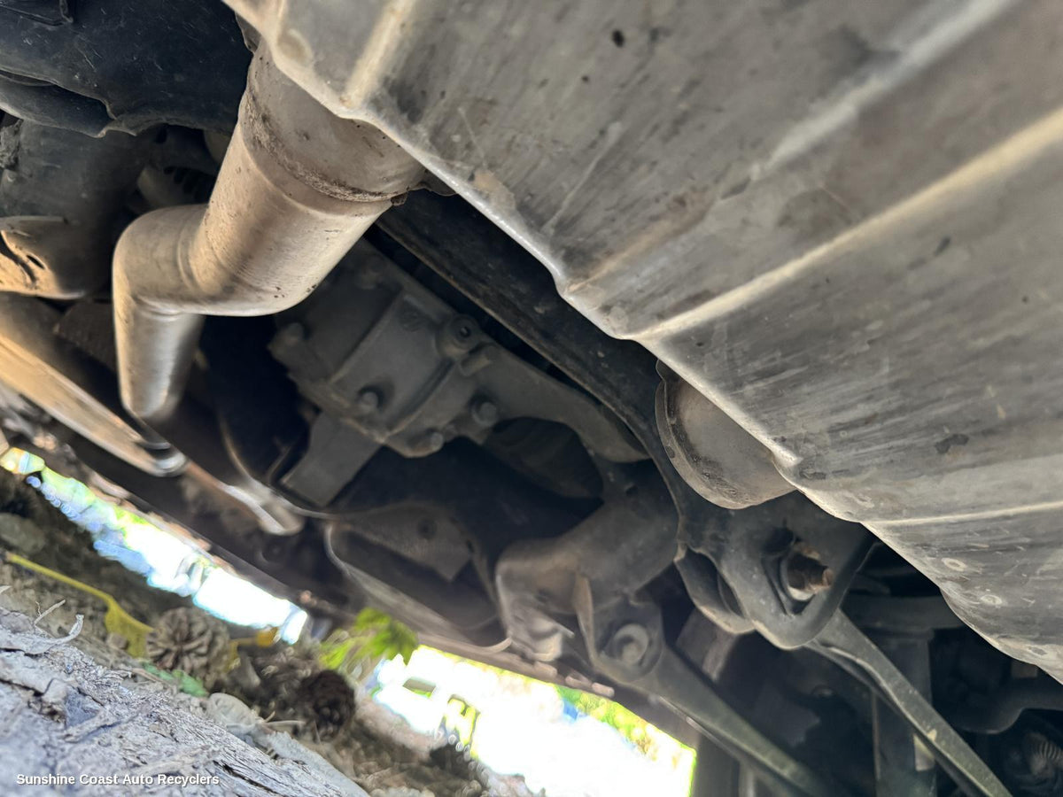2010-2018 Volkswagen Touareg Differential Centre