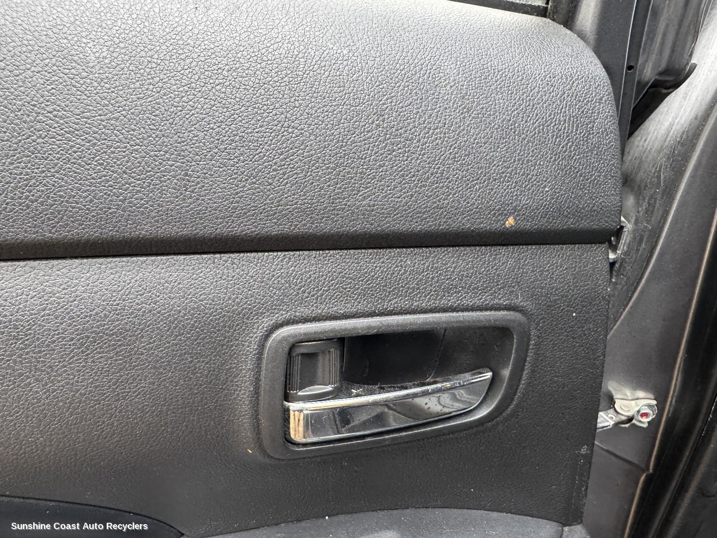 2018 Mitsubishi Outlander Door Handle
