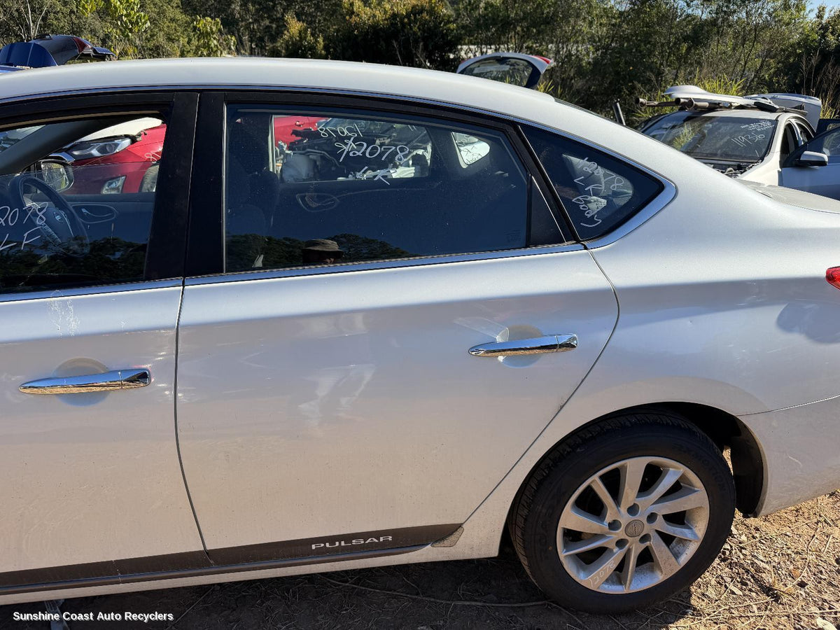 2012-2017 Nissan Pulsar Left Rear Door Sliding