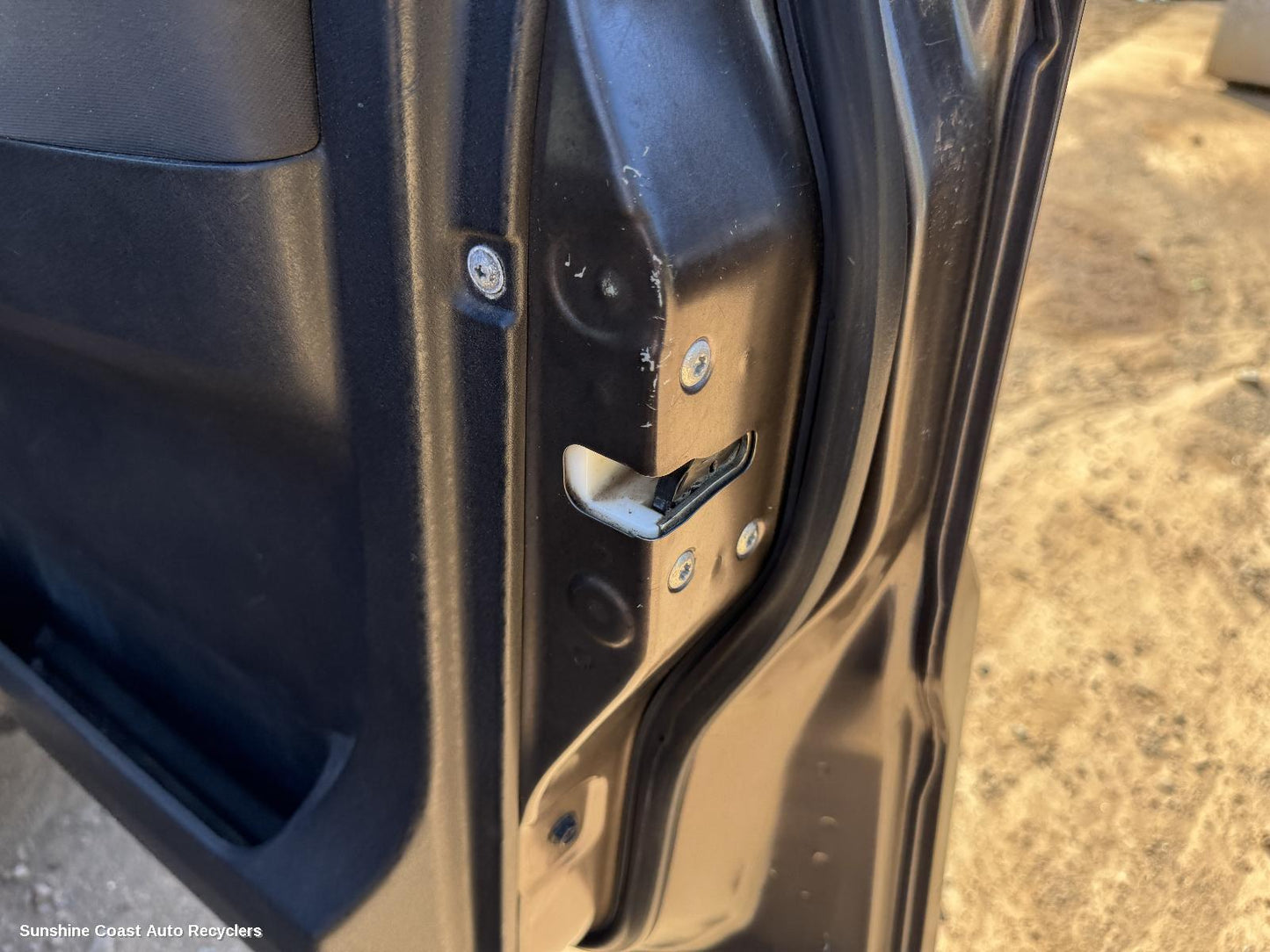2010 Mitsubishi Pajero Door Boot Gate Lock