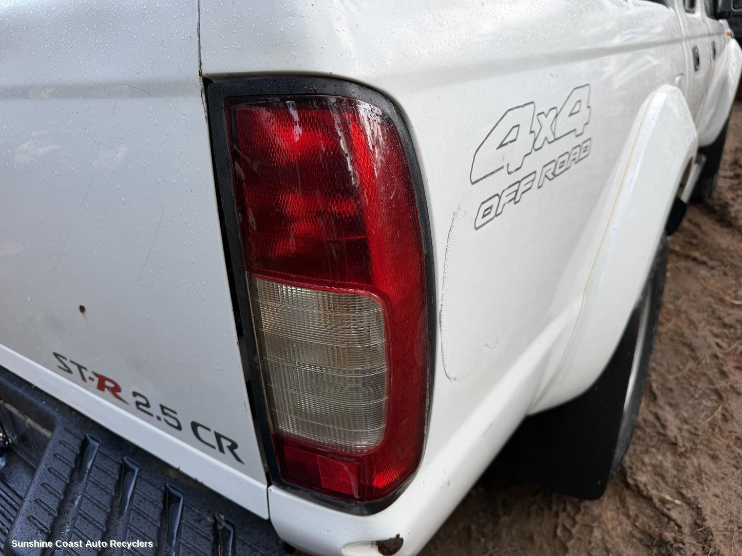 2008-2015 Nissan Navara Right Taillight