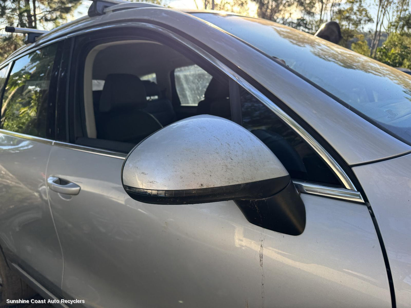 2011 Volkswagen Touareg Right Door Mirror