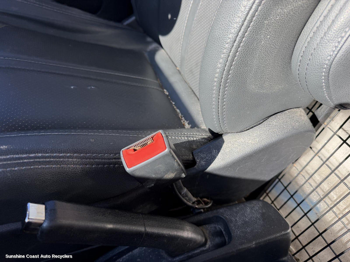 2015-2025 Ldv G10 Seatbelt Stalk