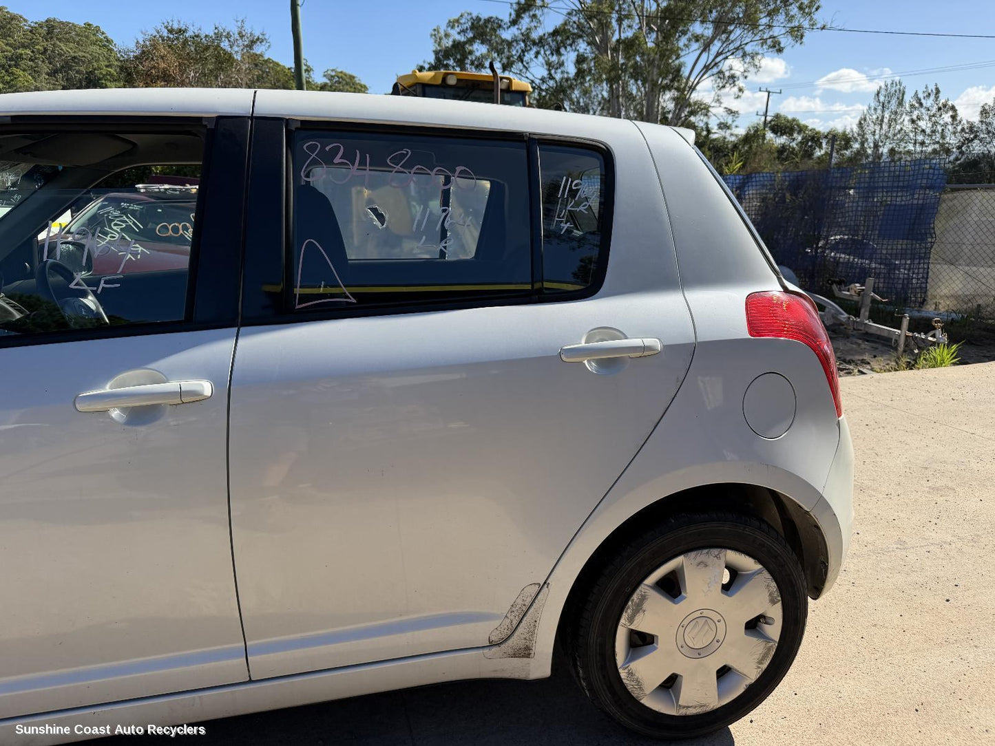 2004-2011 Suzuki Swift Left Rear Door Sliding