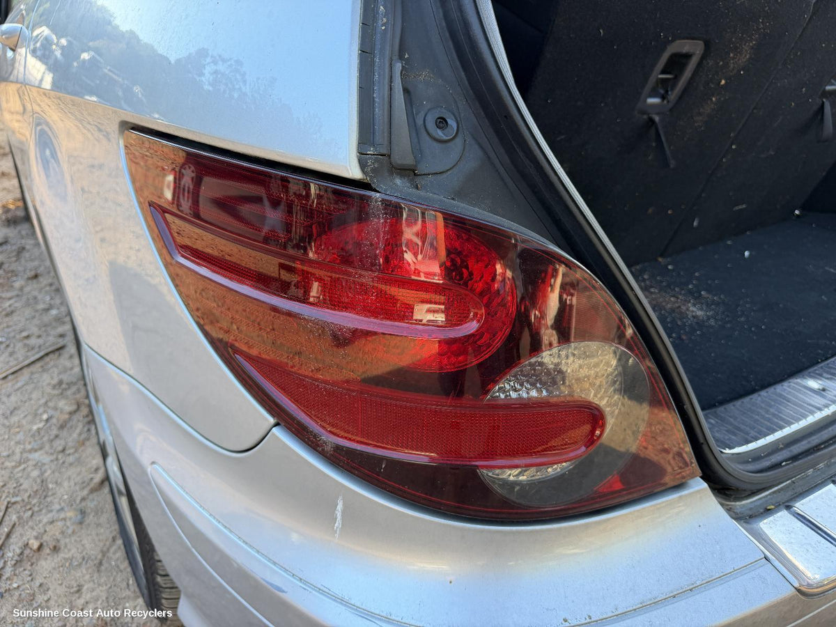 2006-2010 Mercedes R Class Left Taillight
