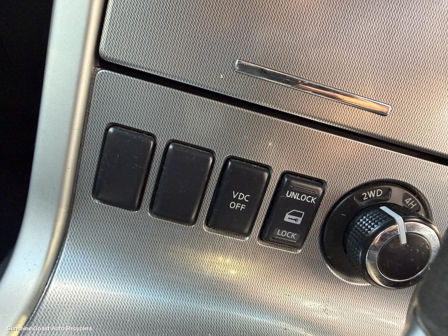 2005-2015 Nissan Navara Misc Switch Relay