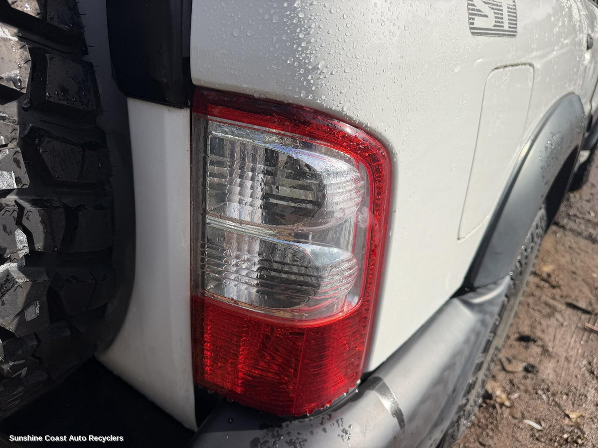 2001-2004 Nissan Patrol Right Taillight
