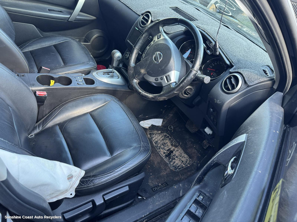 2010-2014 Nissan Dualis Rear Garnish