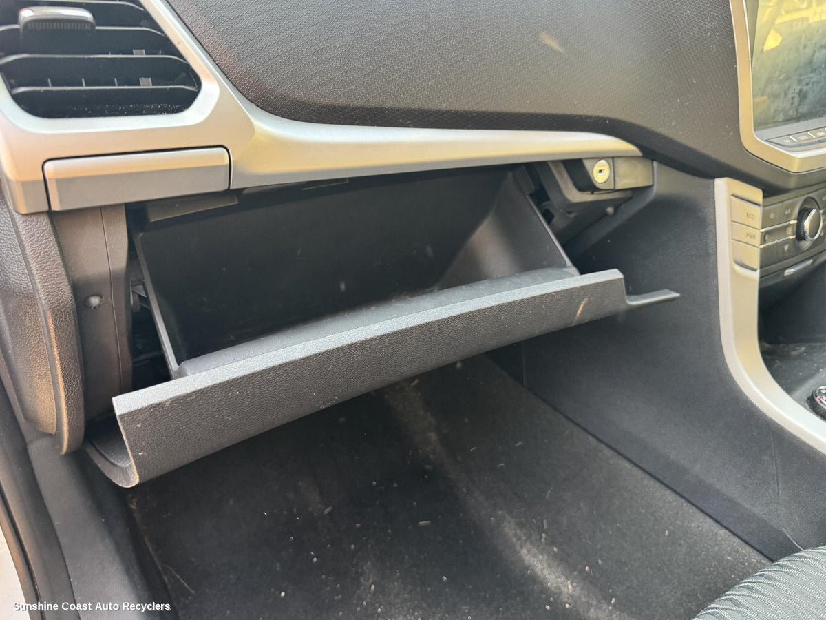 2017-2026 Ldv T60 Glove Box