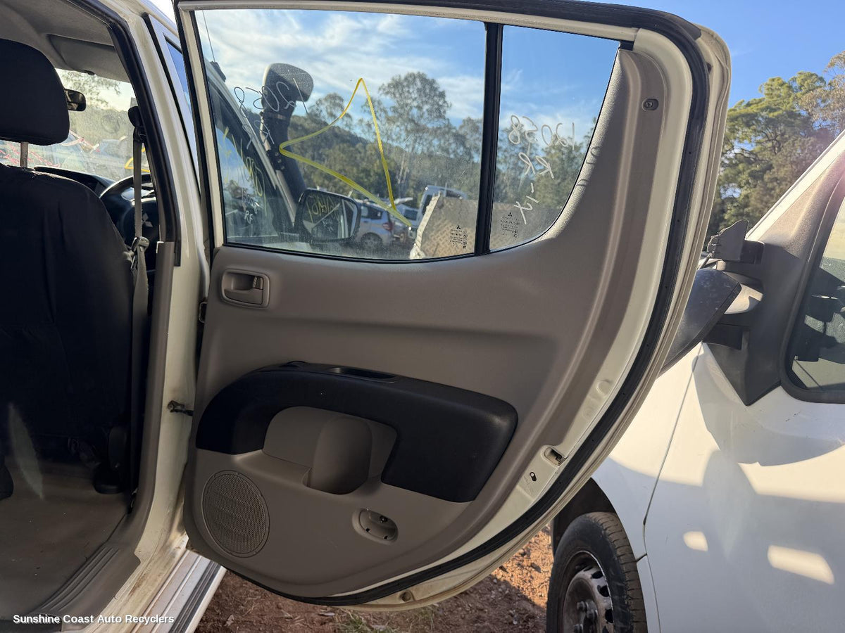 2006-2015 Mitsubishi Triton Pwr Dr Wind Switch