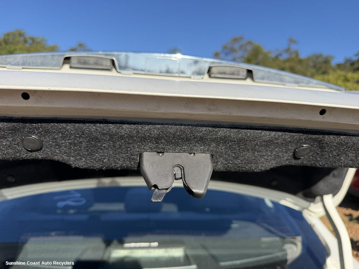2012-2017 Nissan Pulsar Door Boot Gate Lock