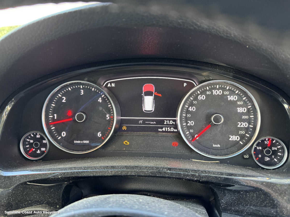 2010-2018 Volkswagen Touareg Instrument Cluster
