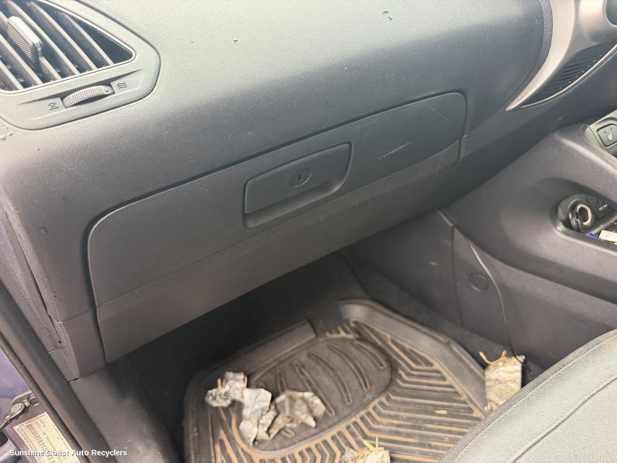 2009-2016 Hyundai Ix35 Glove Box