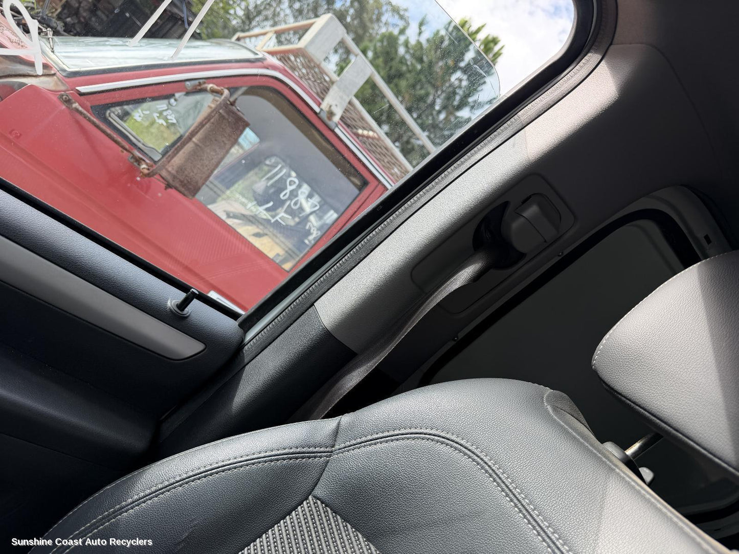 2015-2025 Ldv G10 Seatbelt Stalk