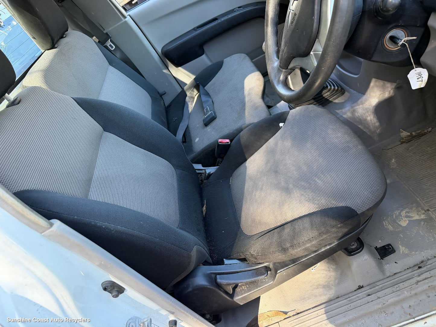 2009-2015 Mitsubishi Triton Front Seat