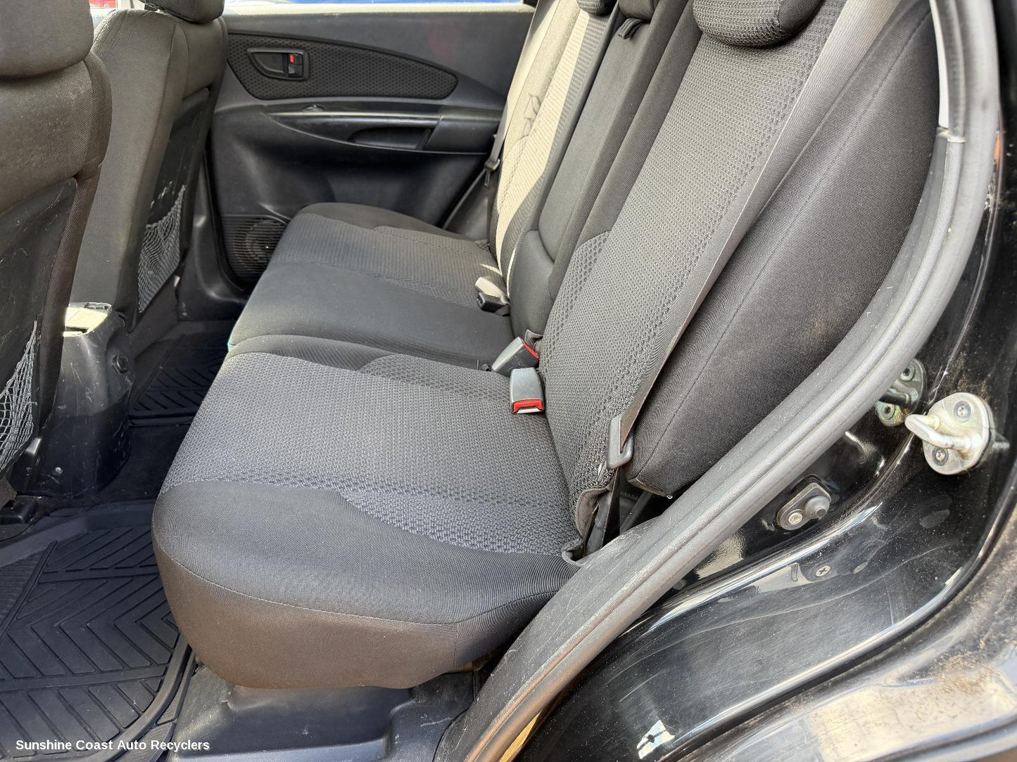 2008-2010 Hyundai Tucson 2nd Seat  Rear Seat