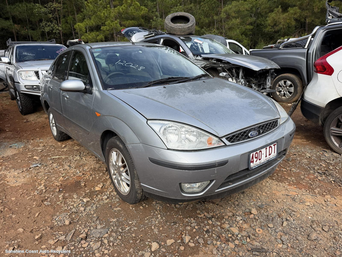 2001-2005 Ford Focus Left Taillight