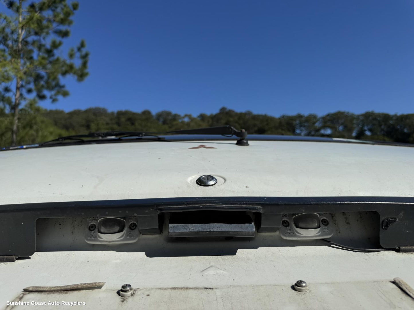 2007 Mitsubishi L300 Tailgate Handle