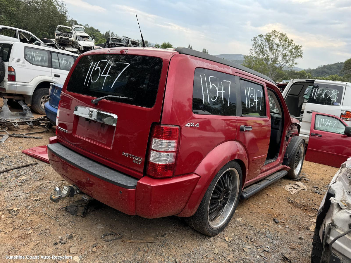 2007-2011 Dodge Nitro Right Guard