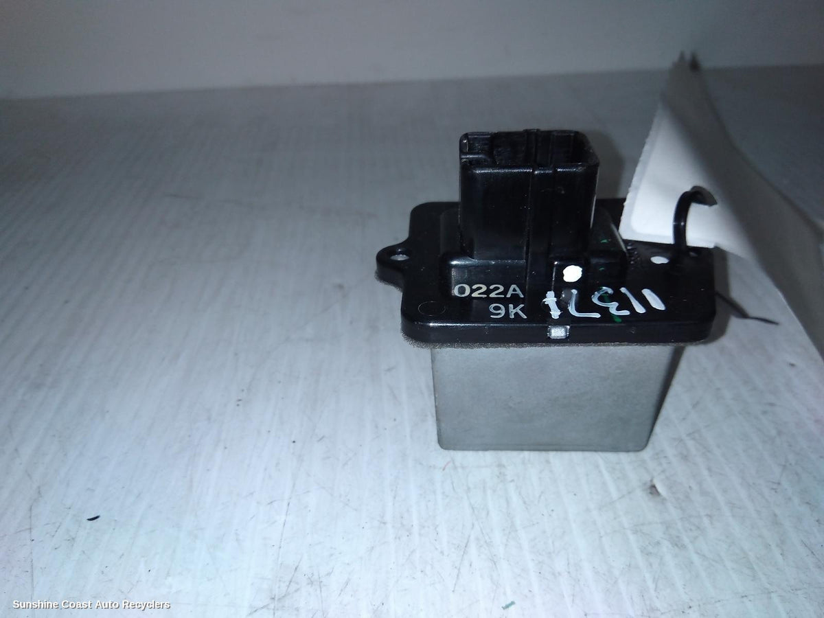 2009-2012 Mitsubishi Outlander Fan Speed Resistor