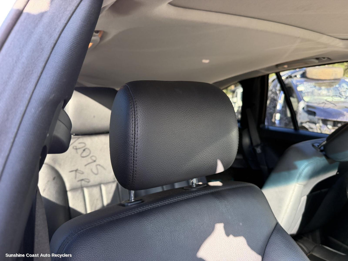 2006-2010 Mercedes R Class Headrest