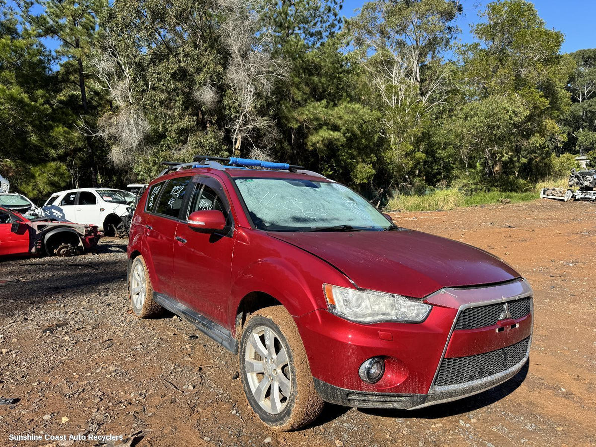 2009-2012 Mitsubishi Outlander Right Guard