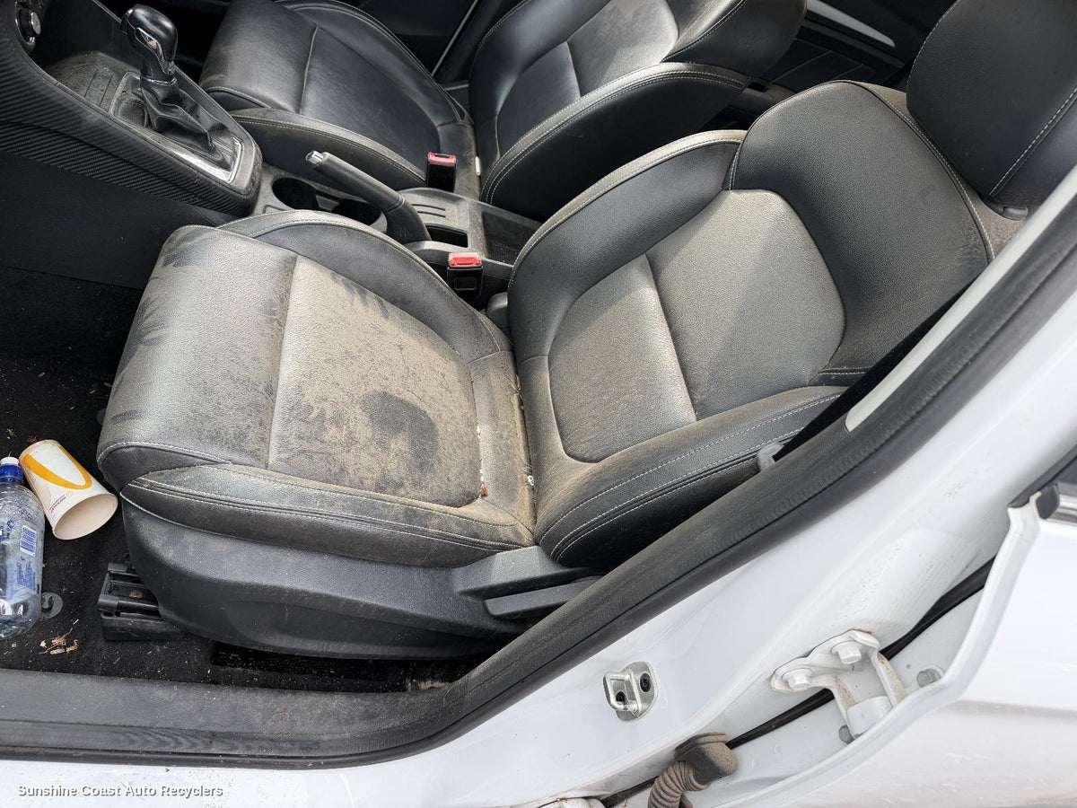 2017-2024 Mg Zs Front Seat