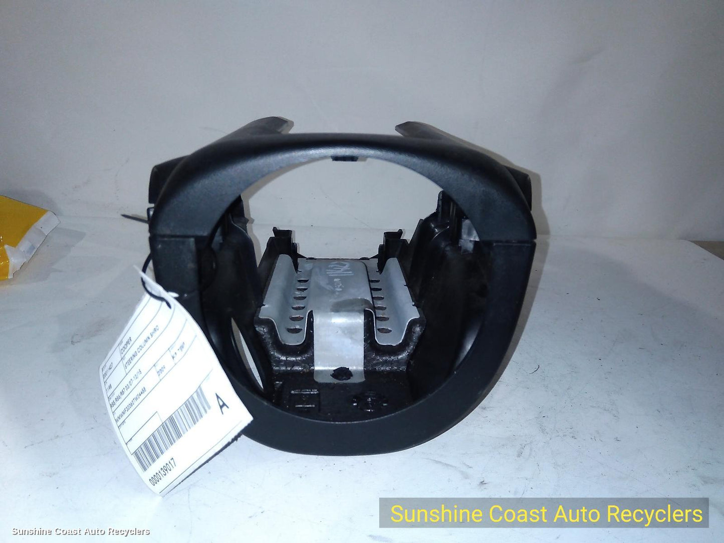 2009 Mini Cooper Steering Column Shro