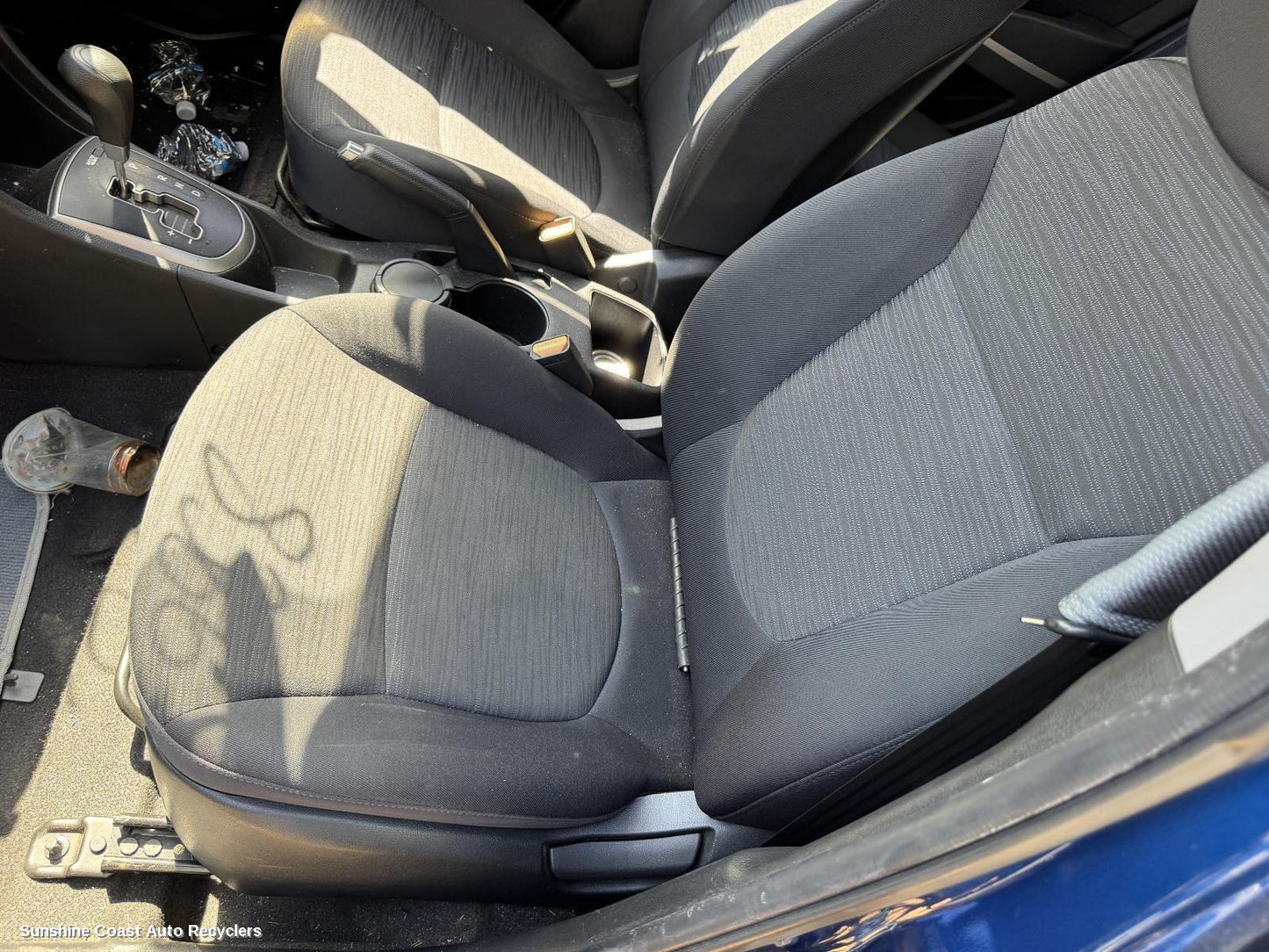 2015 Hyundai Accent Front Seat