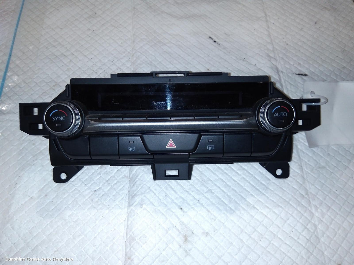 2019-2026 Mazda Cx30 Heater Ac Controls