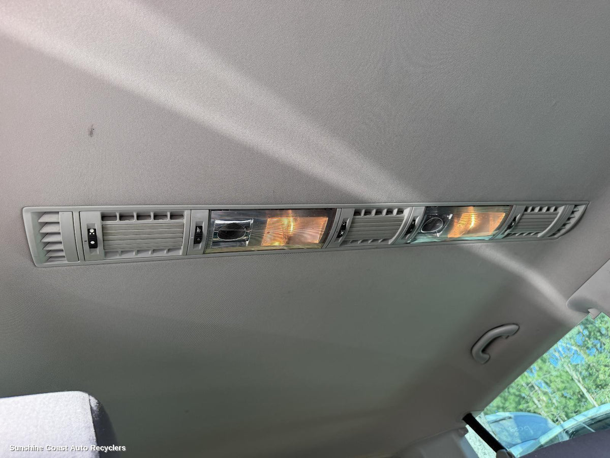 2004-2015 Volkswagen Transporter Courtesy Light