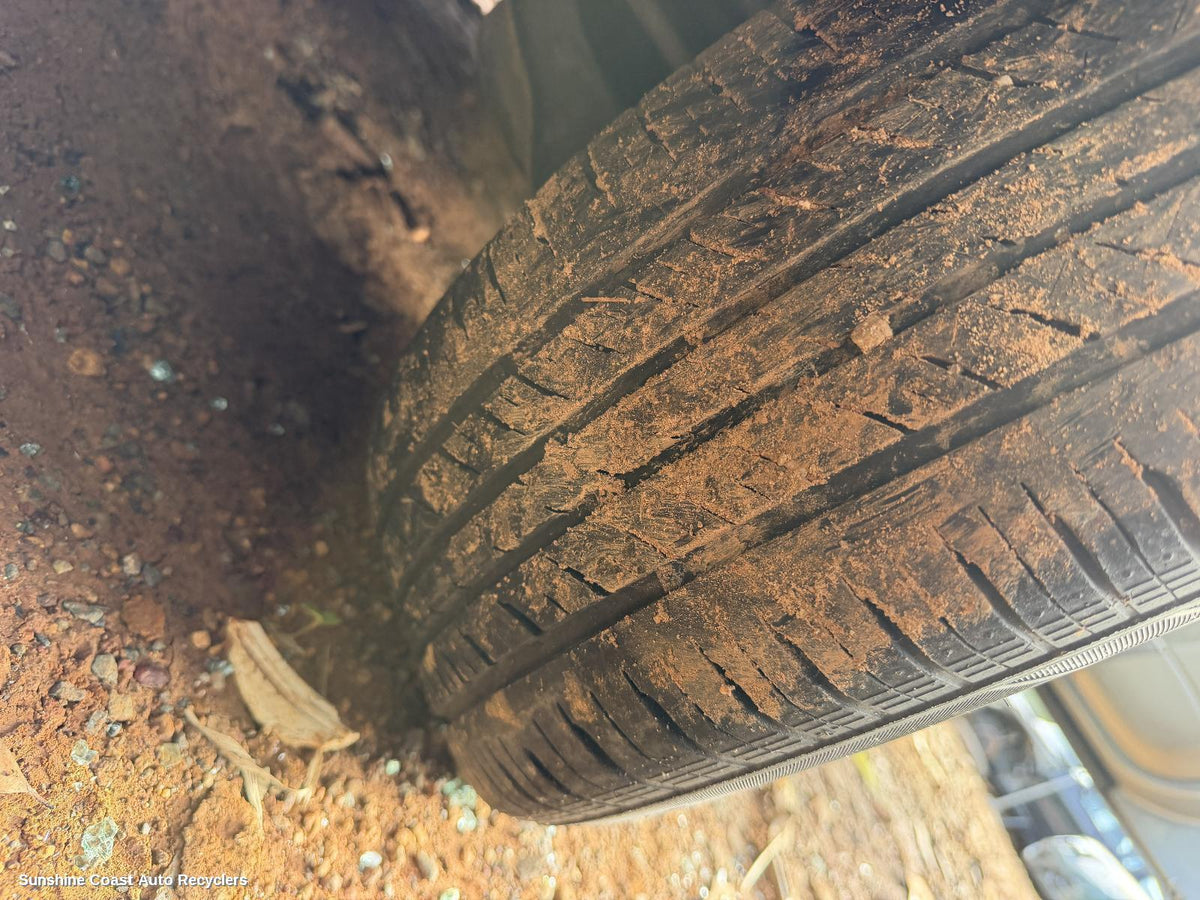 2001-2005 Ford Focus Tyre