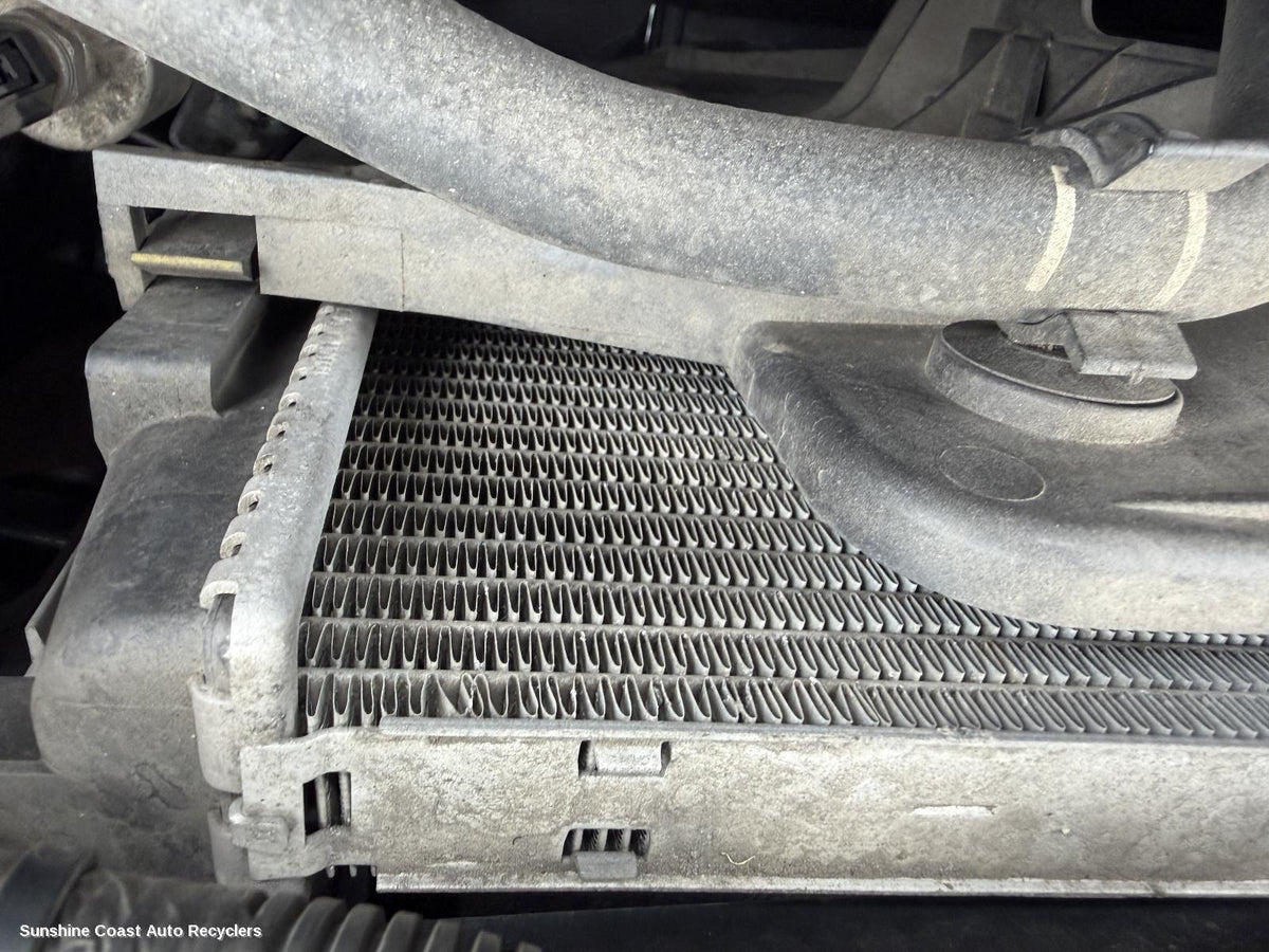 2007-2014 Nissan Dualis Radiator
