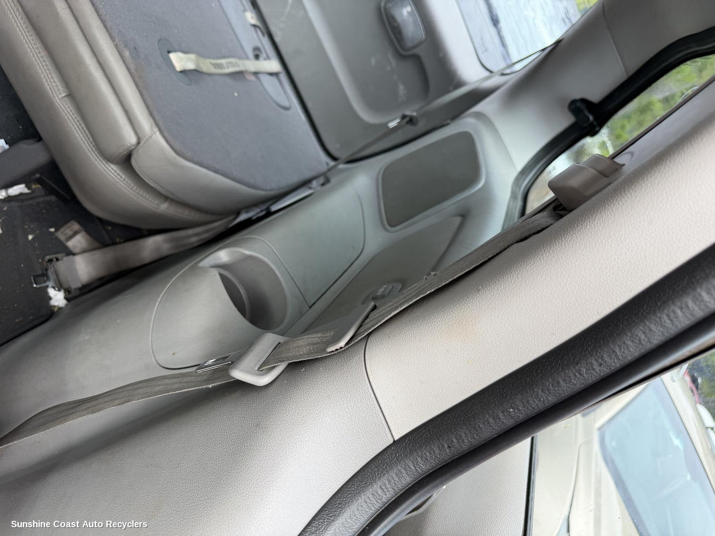 2005-2014 Kia Carnival/grand Carnival Seatbelt Stalk