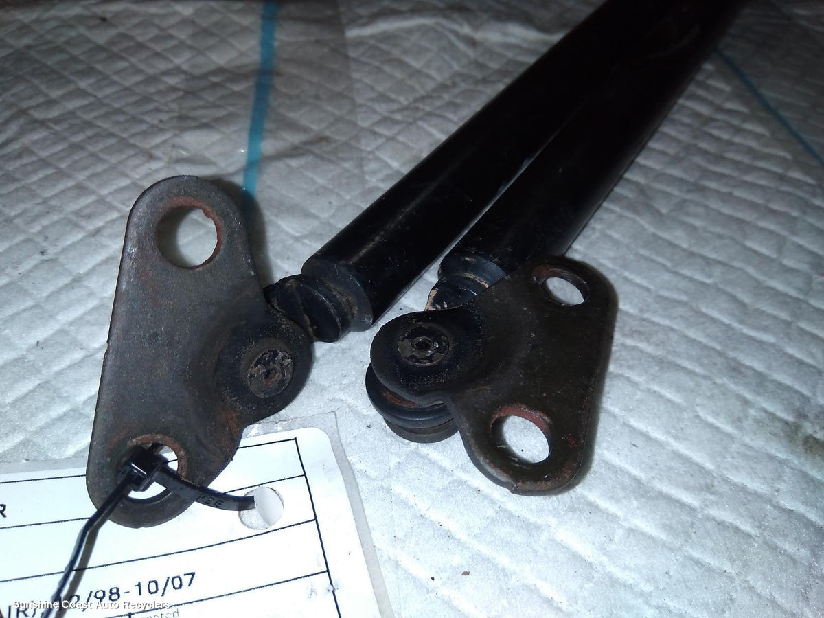 1998-2007 Toyota Landcruiser Hatch Strut