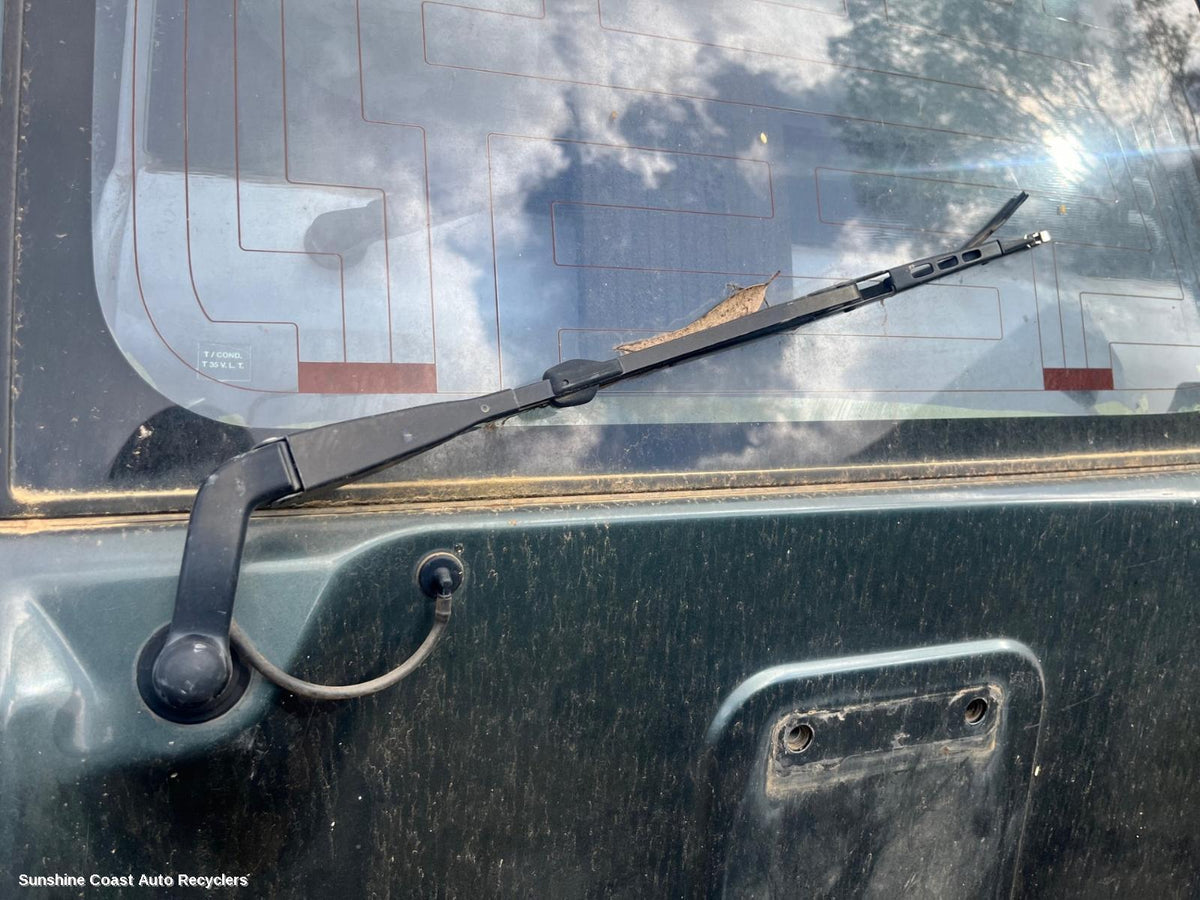 1997-2017 Nissan Patrol Wiper Arm