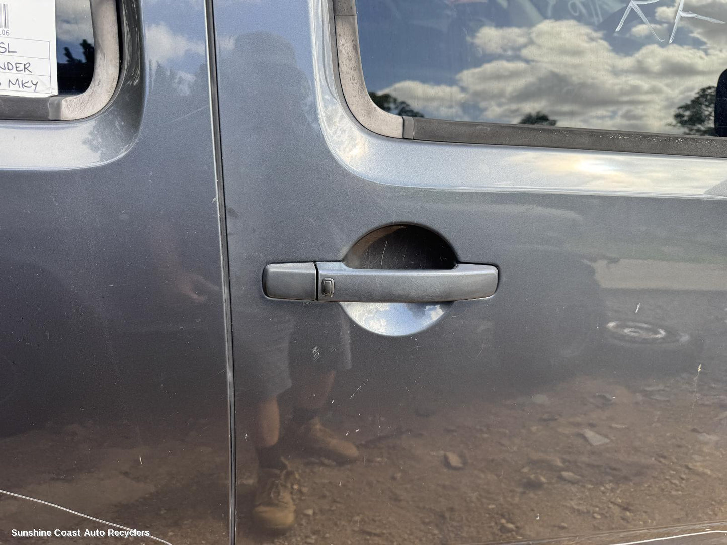 2012 Nissan Pathfinder Door Handle